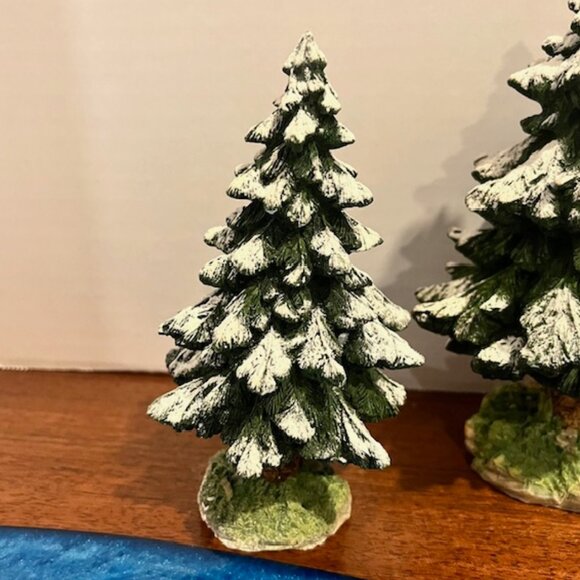 Dept 56 Village "Snowy Scotch Pines" and Extra Snowmen - Picture 4 of 15